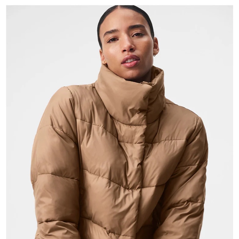 ALO Yoga Gold Rush Puffer Jacket, M - Picture 4 of 5